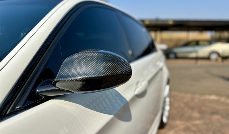 
								BMW 323i M Sport full									