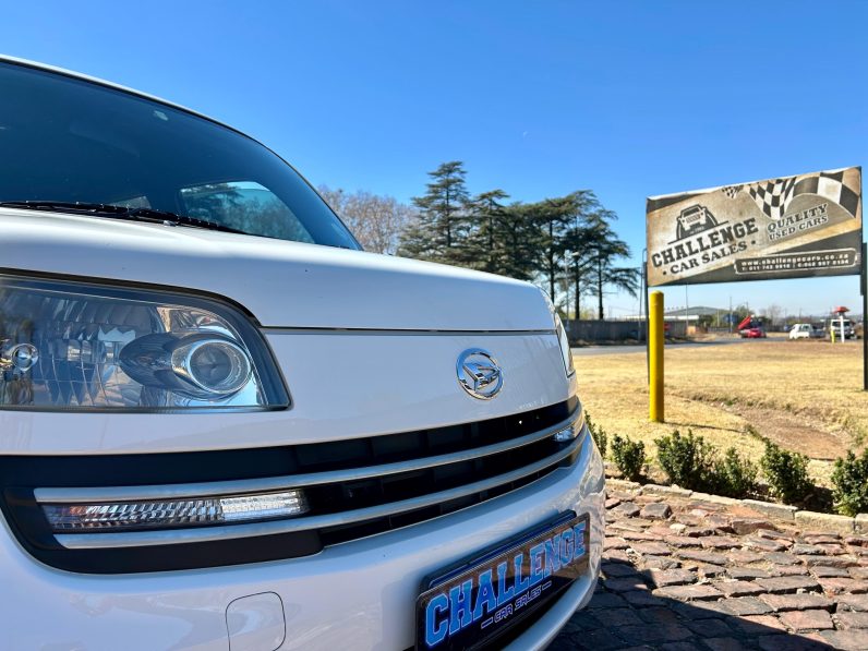 
								Daihatsu Materia 1.5 full									