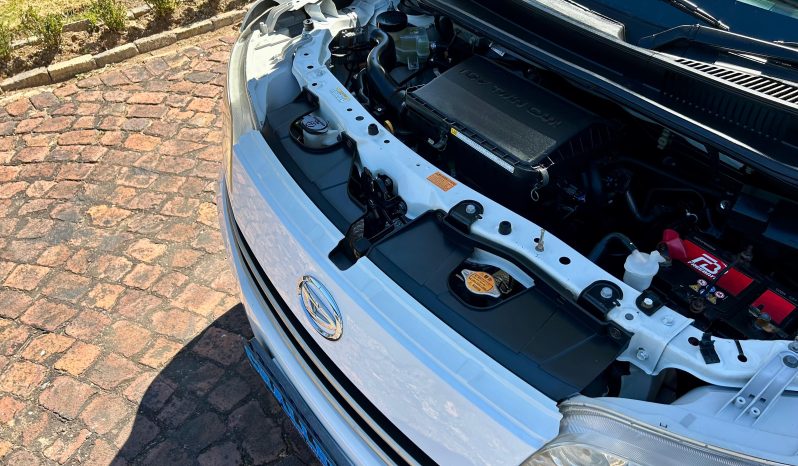 
								Daihatsu Materia 1.5 full									