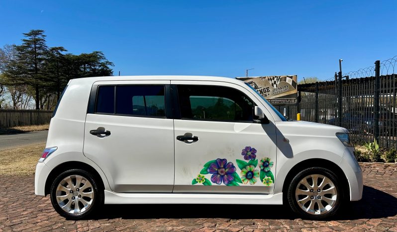 
								Daihatsu Materia 1.5 full									