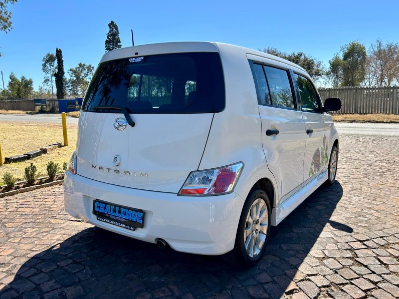 
								Daihatsu Materia 1.5 full									