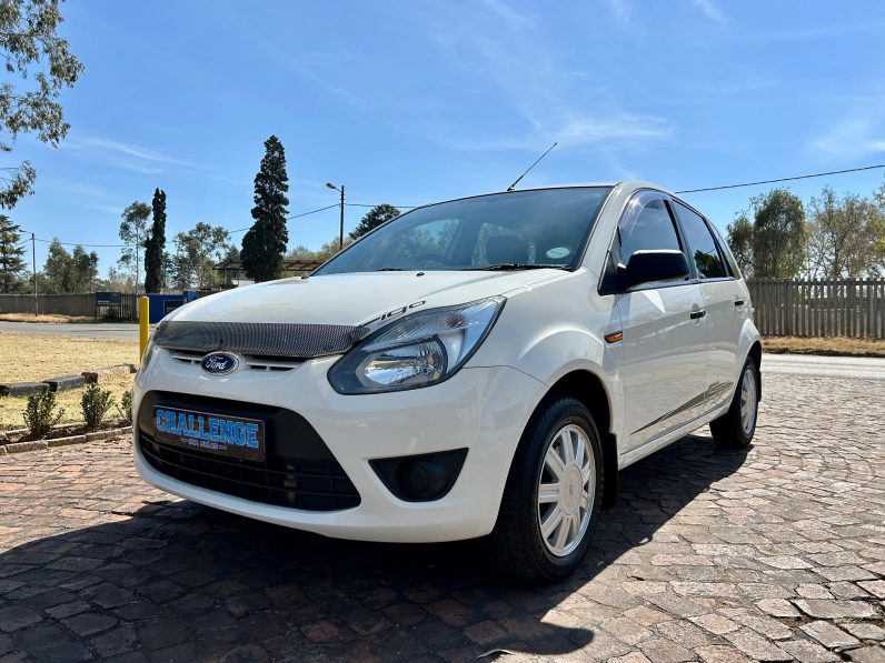 
								Ford Figo 1.4 Ambiente full									