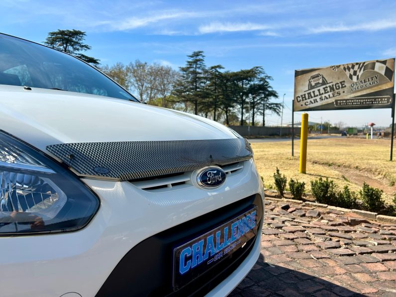 
								Ford Figo 1.4 Ambiente full									
