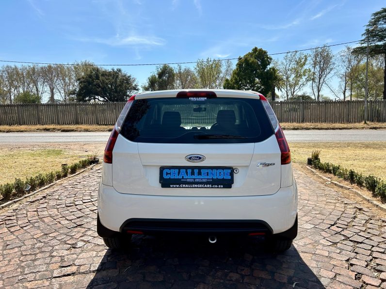 
								Ford Figo 1.4 Ambiente full									
