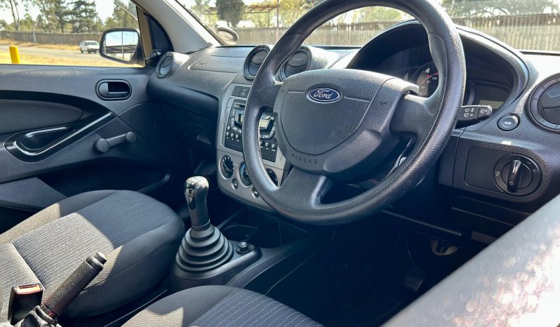 
								Ford Figo 1.4 Ambiente full									