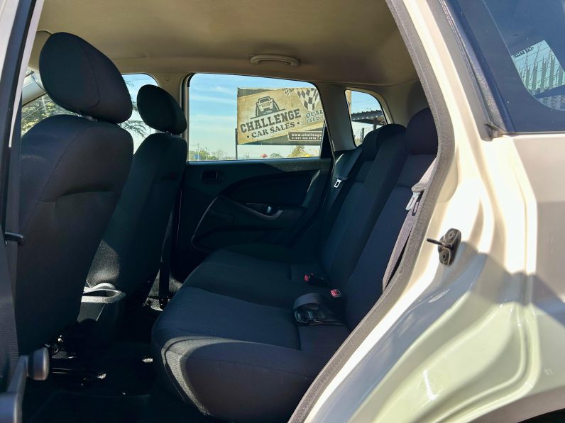 
								Ford Figo 1.4 Ambiente full									