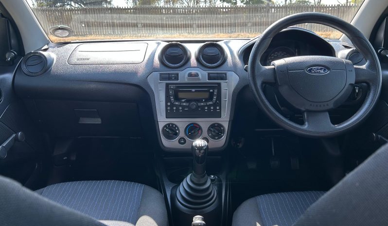 
								Ford Figo 1.4 Ambiente full									