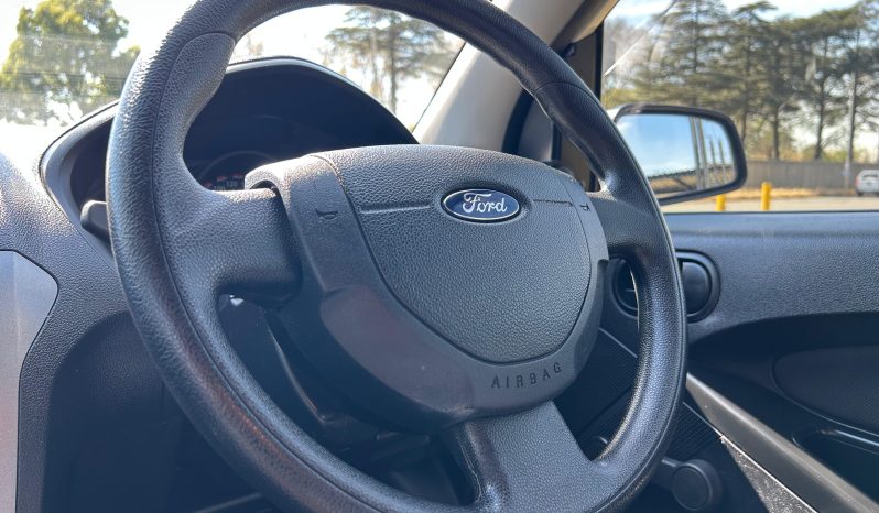 
								Ford Figo 1.4 Ambiente full									
