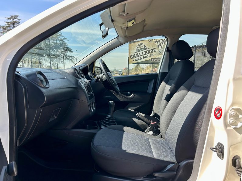 
								Ford Figo 1.4 Ambiente full									