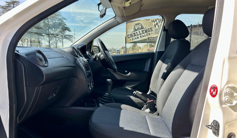 
								Ford Figo 1.4 Ambiente full									