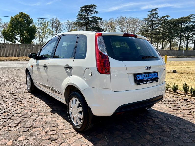 
								Ford Figo 1.4 Ambiente full									