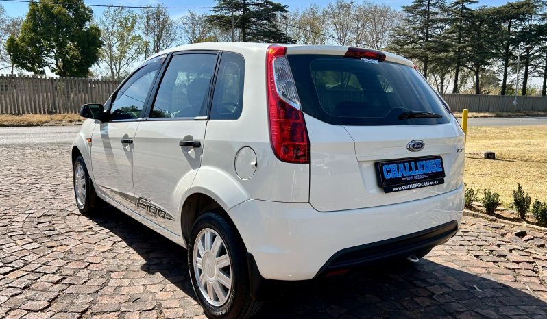 
								Ford Figo 1.4 Ambiente full									