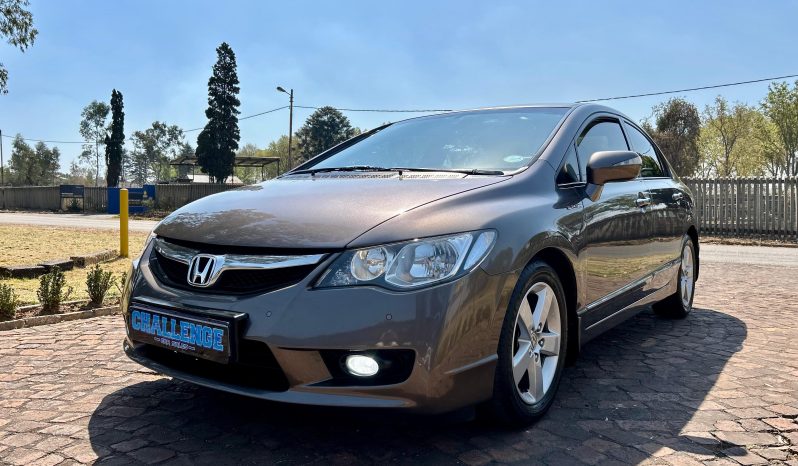 
								Honda Civic 1.8 VXi full									