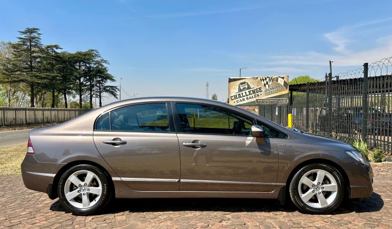 
								Honda Civic 1.8 VXi full									