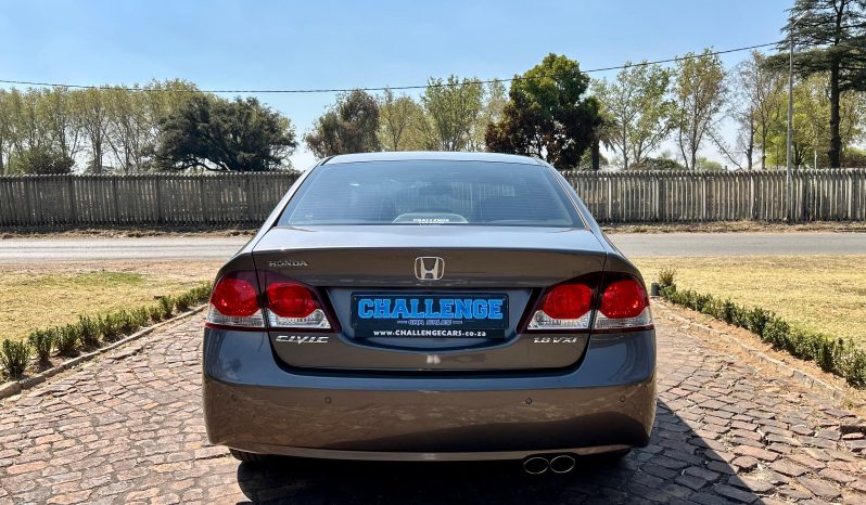 
								Honda Civic 1.8 VXi full									