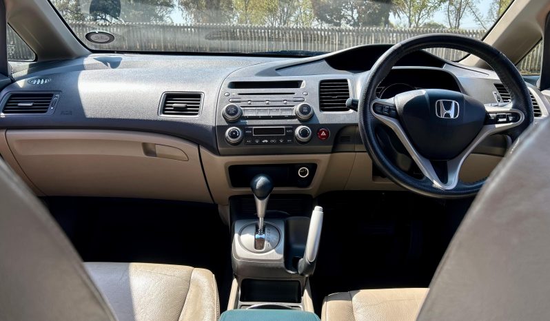 
								Honda Civic 1.8 VXi full									