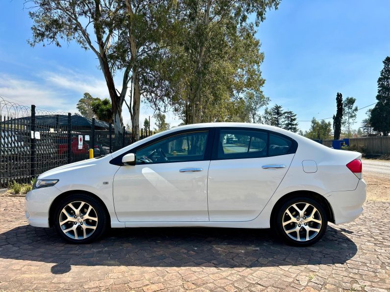 
								Honda Ballade 1.5 Elegance full									