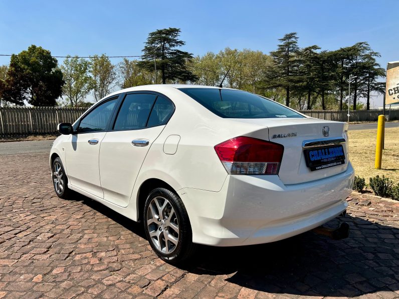 
								Honda Ballade 1.5 Elegance full									