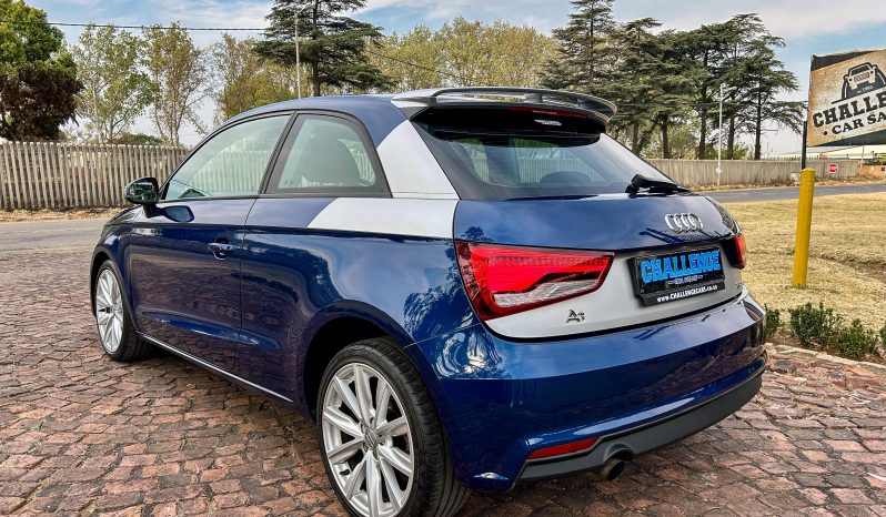 
								Audi A1 1.0 TFSI S full									