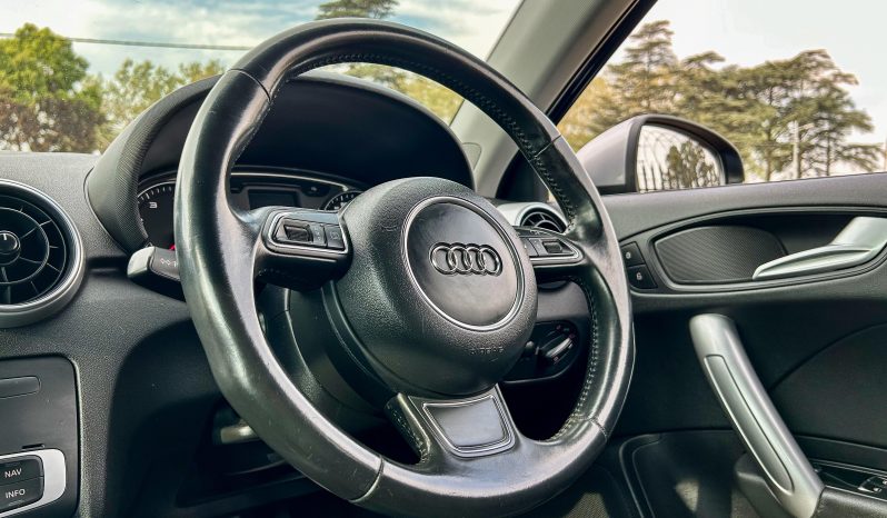 
								Audi A1 1.0 TFSI S full									