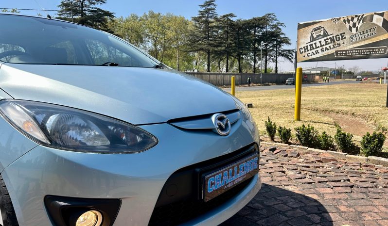 
								Mazda 2 1.3 Dynamic full									