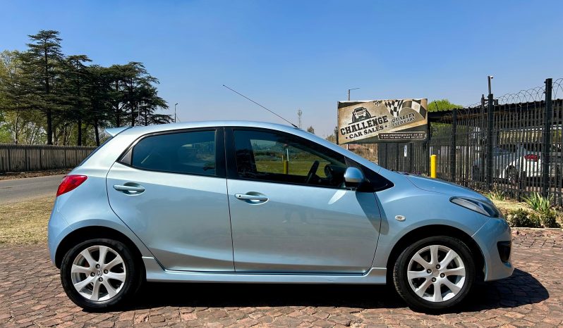 
								Mazda 2 1.3 Dynamic full									