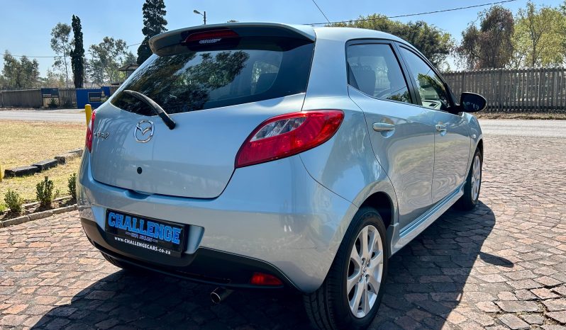 
								Mazda 2 1.3 Dynamic full									