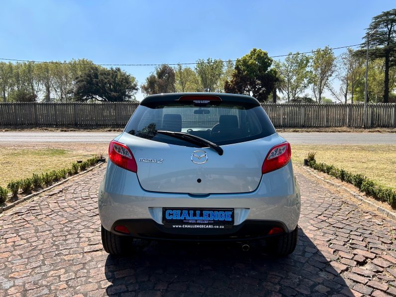 
								Mazda 2 1.3 Dynamic full									
