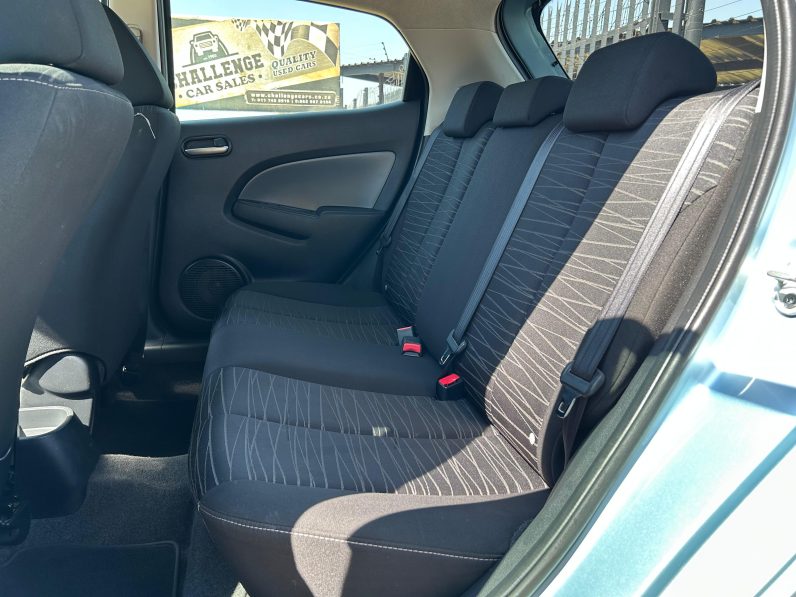 
								Mazda 2 1.3 Dynamic full									