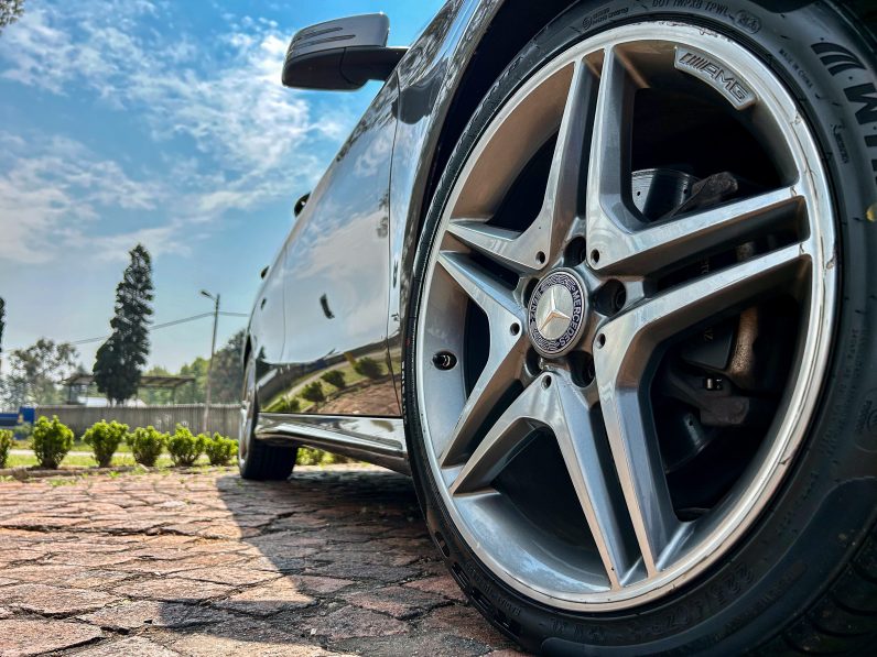 
								Mercedes-Benz CLA 200 AMG full									