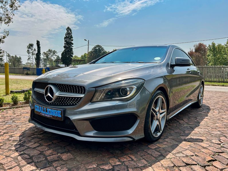 
								Mercedes-Benz CLA 200 AMG full									