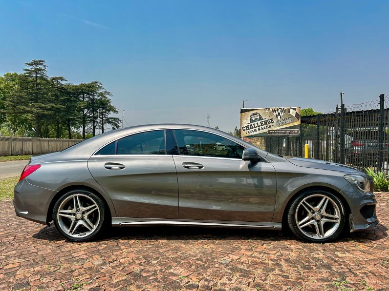 
								Mercedes-Benz CLA 200 AMG full									