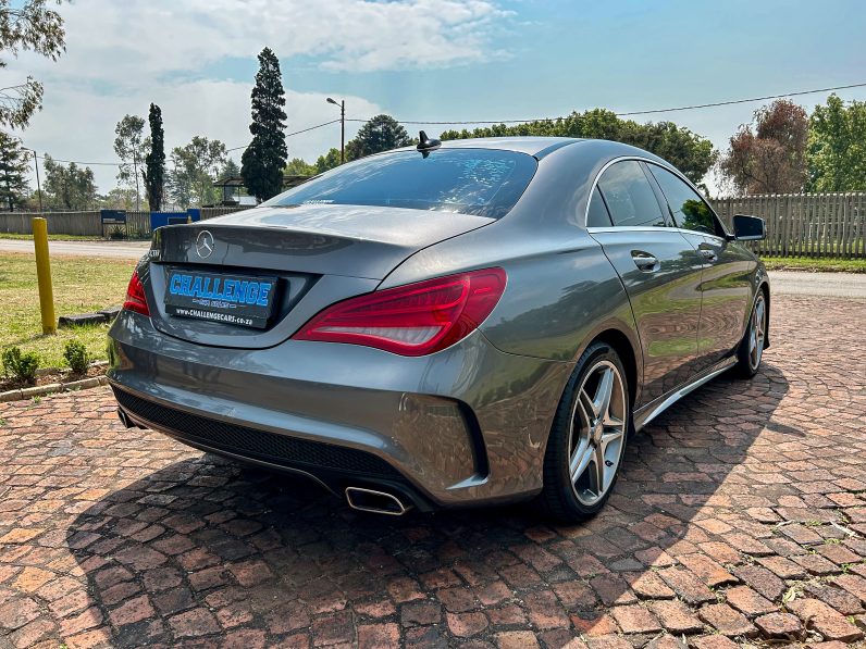 
								Mercedes-Benz CLA 200 AMG full									