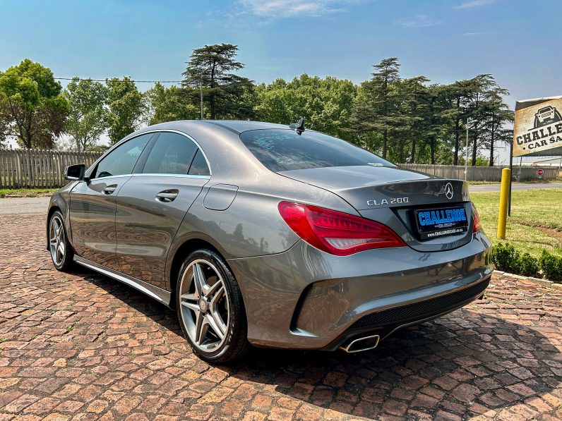 
								Mercedes-Benz CLA 200 AMG full									