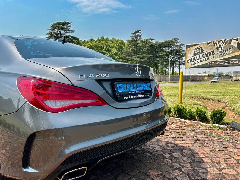 
								Mercedes-Benz CLA 200 AMG full									