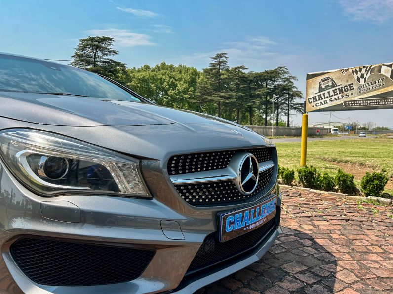 
								Mercedes-Benz CLA 200 AMG full									