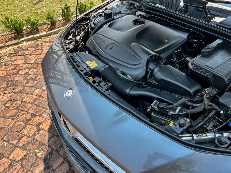 
								Mercedes-Benz CLA 200 AMG full									