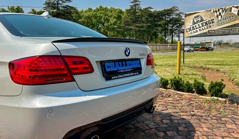 
								BMW 3 Series 335i Coupe M Sport full									