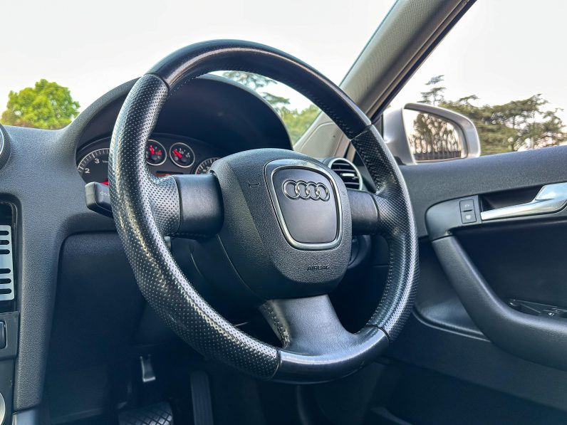 
								Audi A3 Sportback 2.0 Ambition full									