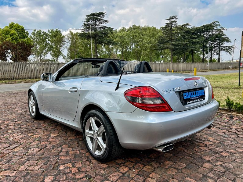 
								Mercedes-Benz SLK 200 Kompressor full									