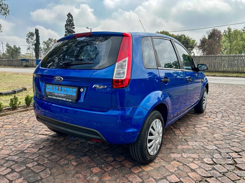 
								Ford Figo 1.4 Ambiente full									