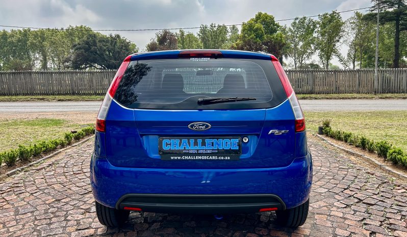 
								Ford Figo 1.4 Ambiente full									