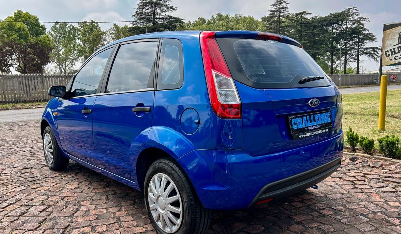 
								Ford Figo 1.4 Ambiente full									