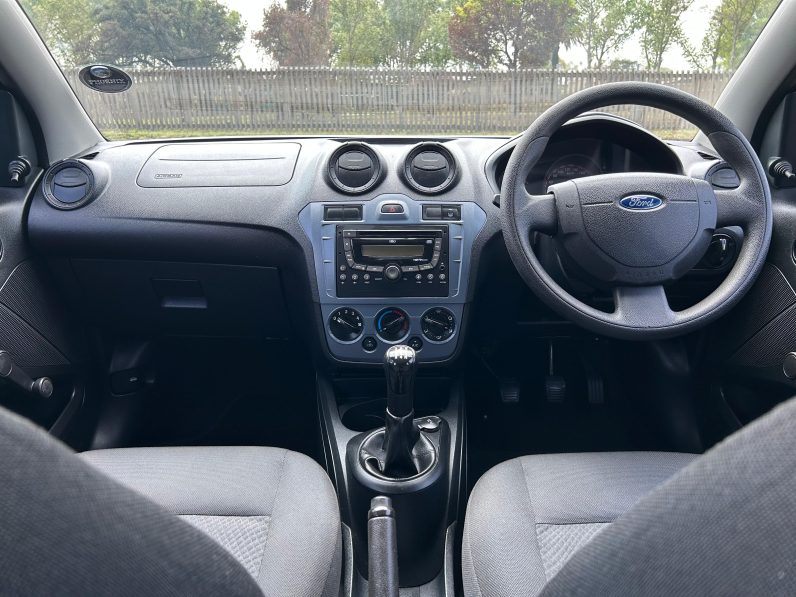 
								Ford Figo 1.4 Ambiente full									