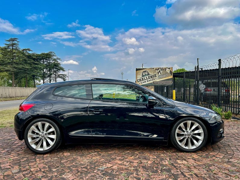 
								Volkswagen Scirocco 2.0 TSI Sportline full									