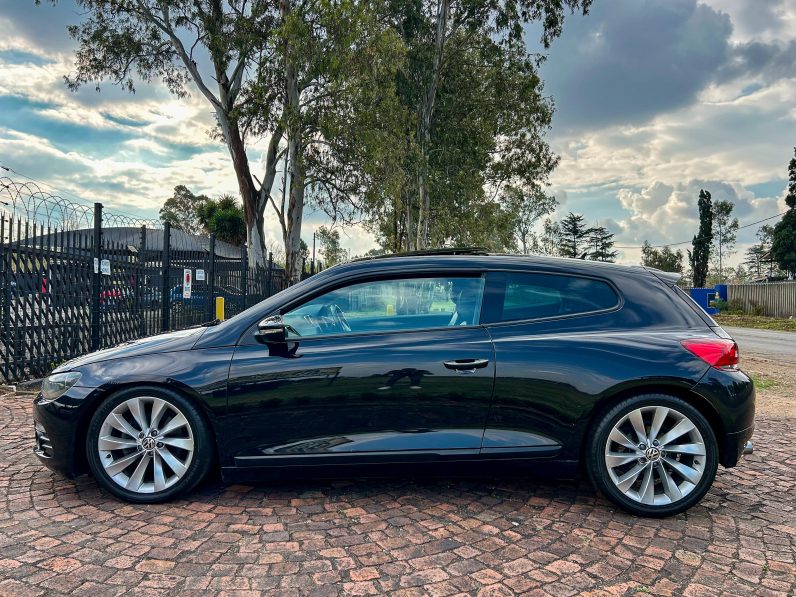 
								Volkswagen Scirocco 2.0 TSI Sportline full									