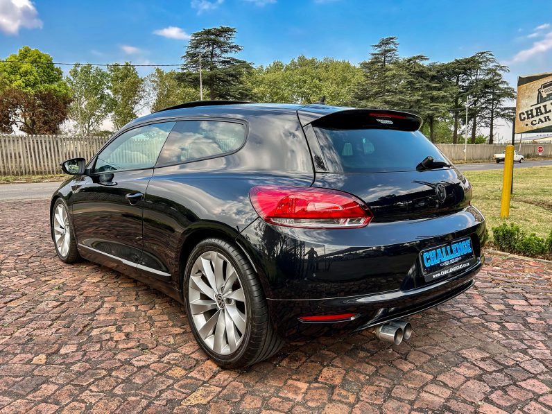 
								Volkswagen Scirocco 2.0 TSI Sportline full									