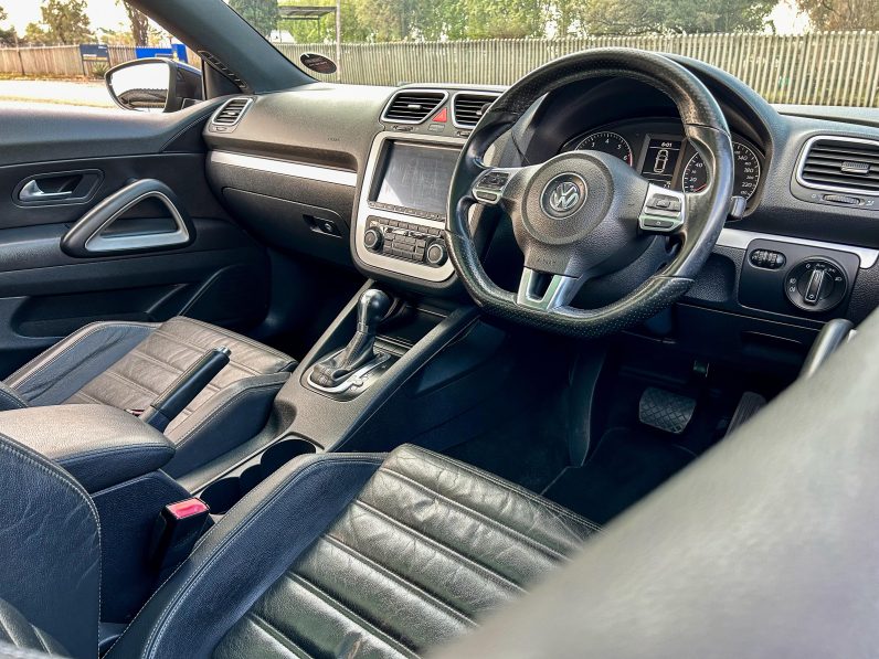 
								Volkswagen Scirocco 2.0 TSI Sportline full									