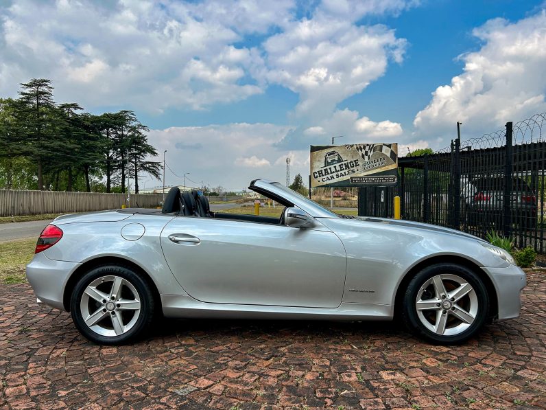 
								Mercedes-Benz SLK 200 Kompressor full									