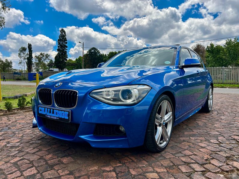 
								BMW 118i M Sport full									